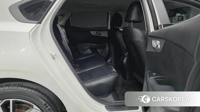 Kia The New K3 2nd generation 2021 Белый из Кореи, фото 2