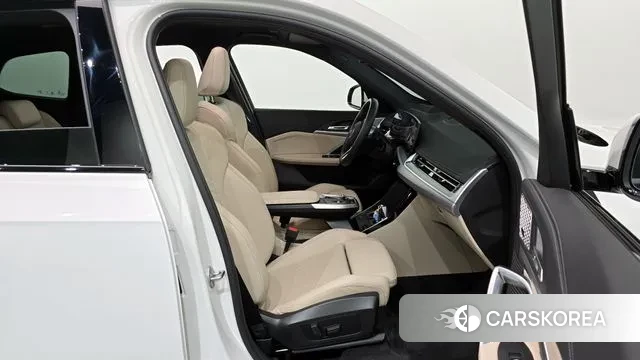 BMW X1 (U11) 2024 Белый из Кореи, фото 2