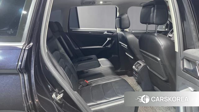Volkswagen Tiguan second Generation 2018 Черный из Кореи, фото 2