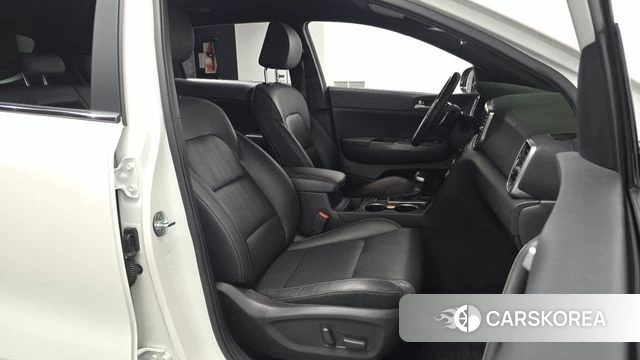 Kia Sportage The Bold 2021 Белый из Кореи, фото 2