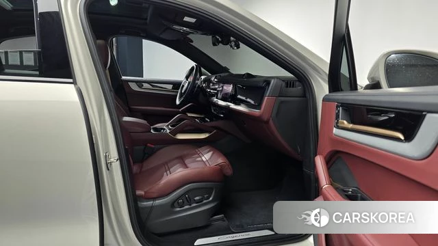 Porsche Cayenne (PO536) 2025 Жемчужный цвет из Кореи, фото 2