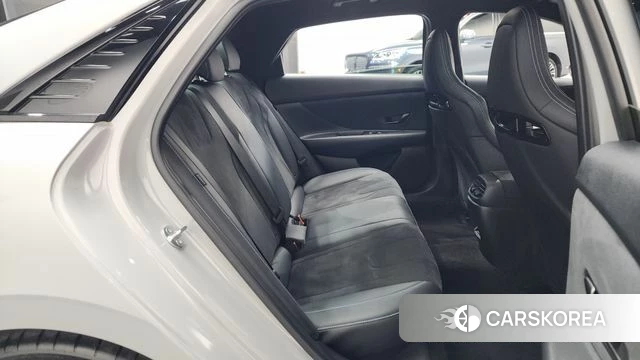 Hyundai The New Avante (CN7) 2023 Серебристо-серый из Кореи, фото 2