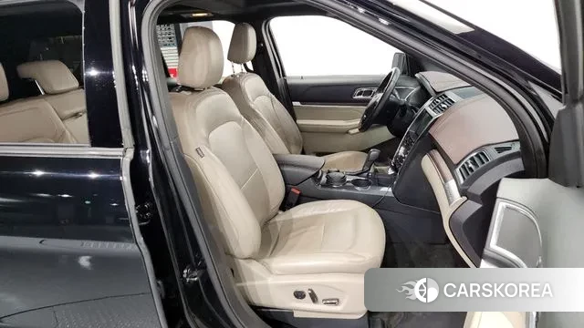 Ford Explorer 2018 Черный из Кореи, фото 2