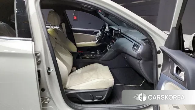 Genesis The New G70 2023 Серебристо-серый из Кореи, фото 2