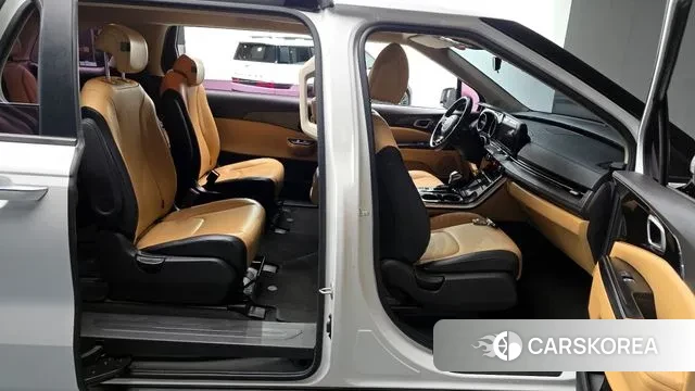 Kia Carnival 4th generation 2020 Белый из Кореи, фото 2