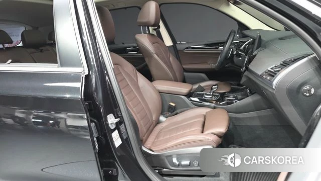 BMW X3 (G01) 2023 Черный из Кореи, фото 2