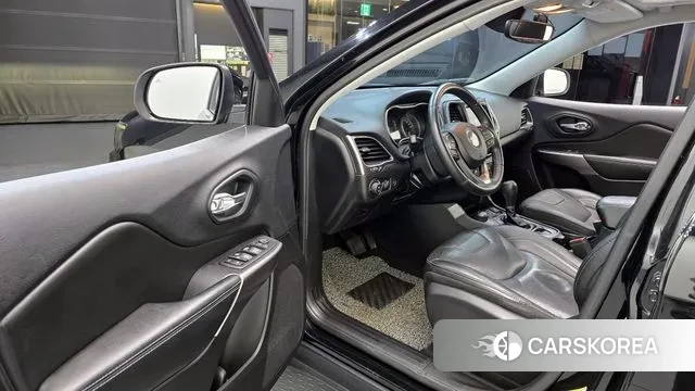 Jeep Cherokee (KL) 2019 Черный из Кореи, фото 2