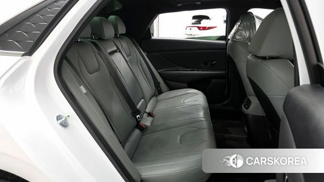 Hyundai The New Avante (CN7) 2023 Белый из Кореи, фото 2