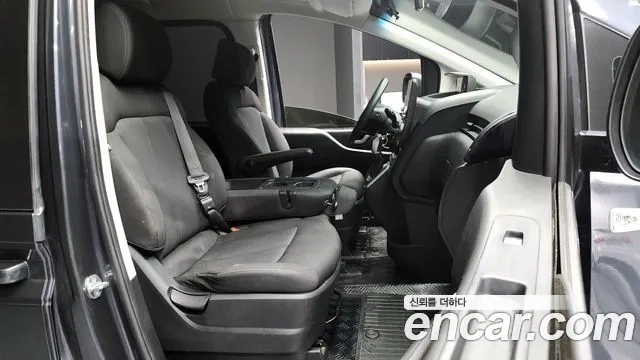 Hyundai Staria 2021 Серый из Кореи, фото 2