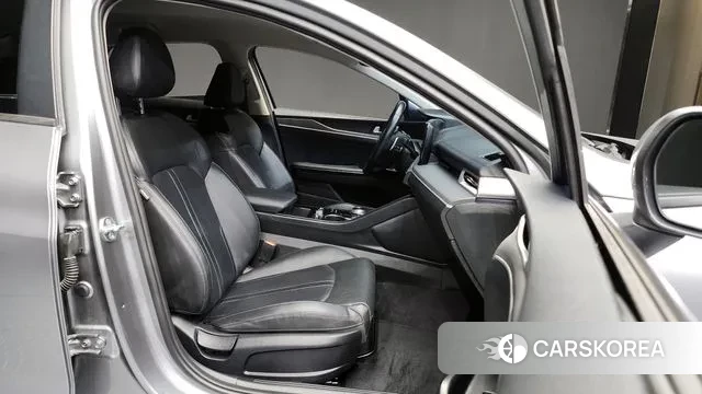 Kia K5 3rd generation 2021 Серебристо-серый из Кореи, фото 2