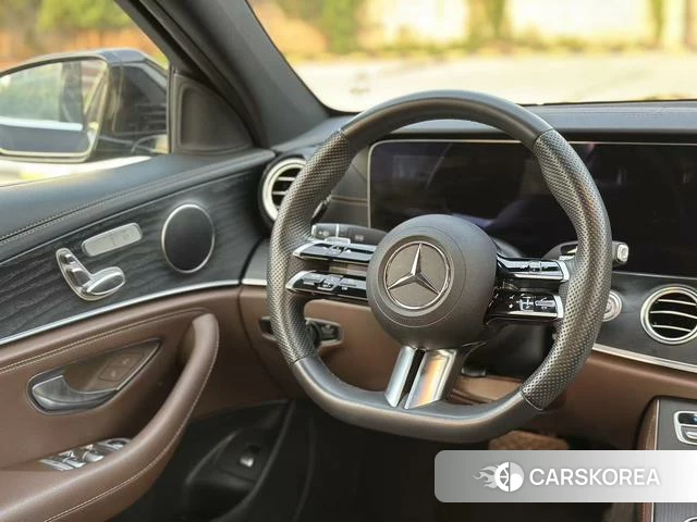 Mercedes-Benz E-class 2023 Другой из Китая, фото 2