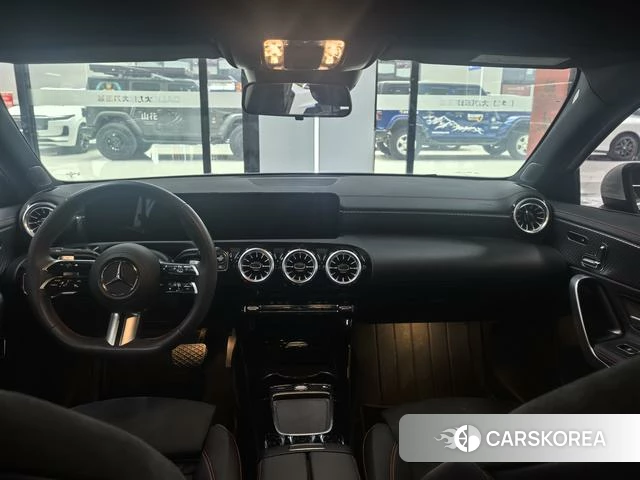 Mercedes-Benz Class A 2024 Белый из Китая, фото 2