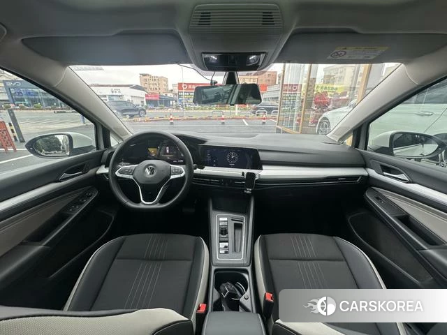 Volkswagen Golf 2021 Белый из Китая, фото 2