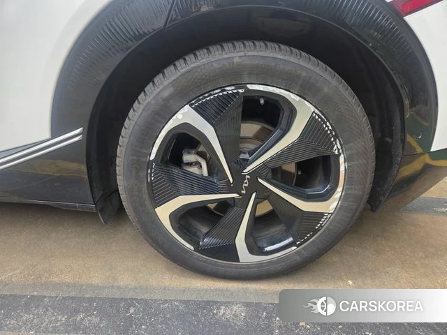 Kia EV6 2023 Белый из Кореи, фото 2