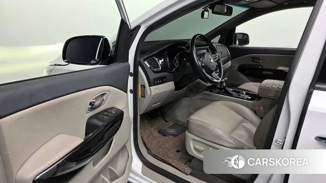 Kia The New Carnival 2019 Белый из Кореи, фото 2