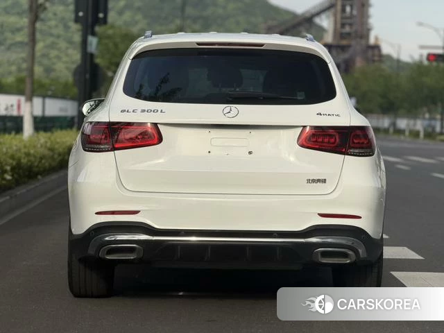 Mercedes-Benz GLC 2021 Белый из Китая, фото 2