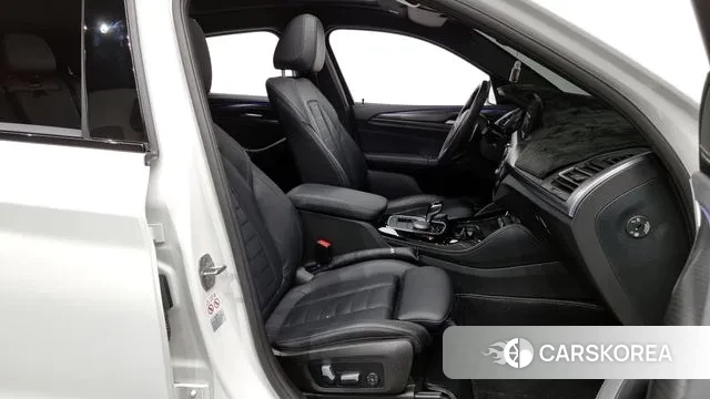 BMW X4 (G02) 2023 Белый из Кореи, фото 2