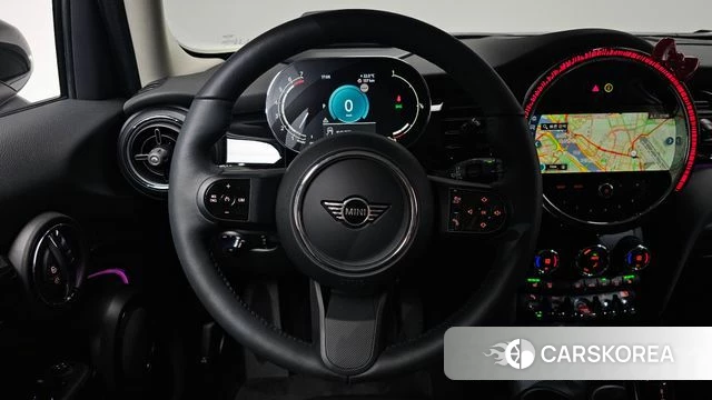 Mini Cooper 2024 Белый из Кореи, фото 2