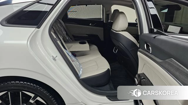Kia The New K5 3rd generation 2024 Белый из Кореи, фото 2