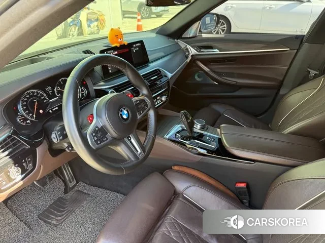 BMW 5 Series (G30) 2018 Серый из Кореи, фото 2