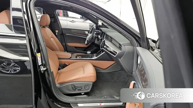 Audi A6 (C8) 2023 Черный из Кореи, фото 2