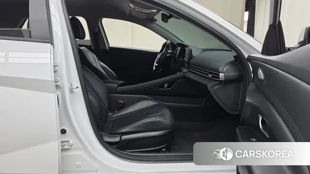 Hyundai Avante (CN7) 2021 Белый из Кореи, фото 2