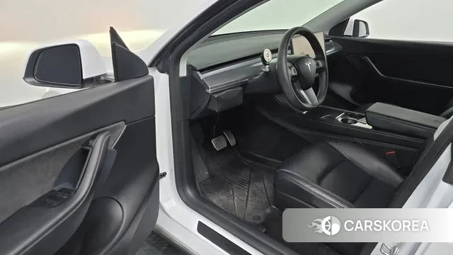 Tesla Model Y 2022 Белый из Кореи, фото 2