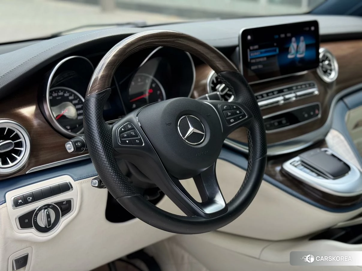 Mercedes-Benz V-class 2022 Черный из Китая, фото 2