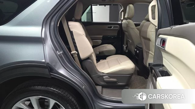 Ford Explorer 6th Generation 2021 Серый из Кореи, фото 2