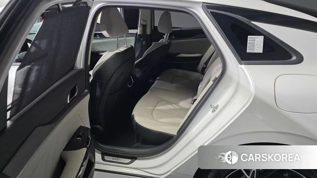 Kia The New K5 Hybrid 3rd generation 2024 Белый из Кореи, фото 2