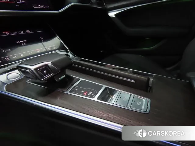 Audi A6 (C8) 2020 Белый из Кореи, фото 2