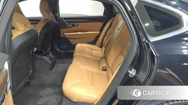 Volvo S90 2023 Черный из Кореи, фото 2