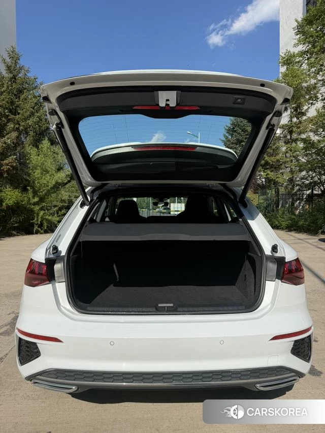 Audi A3 2023 Белый из Китая, фото 2
