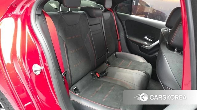 Mercedes-Benz A-Class W177 2022 Красный из Кореи, фото 2