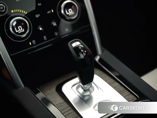 Land Rover Discover Sports PHEV 2022 Белый из Китая, фото 2