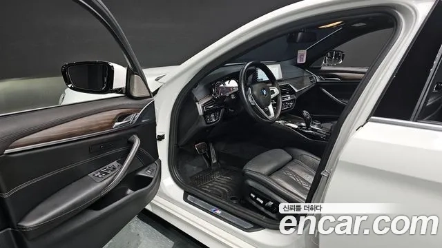 BMW 5 Series (G30) id 2908199 из Кореи 2