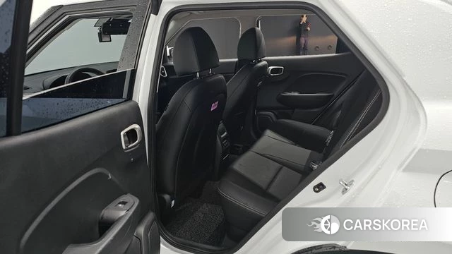 Hyundai Venue 2025 Белый из Кореи, фото 2
