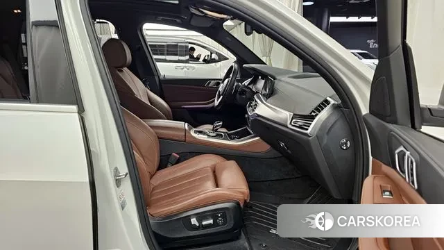 BMW X5 (G05) 2022 Белый из Кореи, фото 2