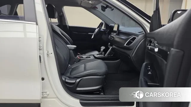 Kia Seltos 2022 Белый из Кореи, фото 2