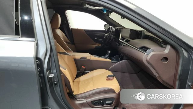 Lexus ES300h 7th generation 2020 Серый из Кореи, фото 2