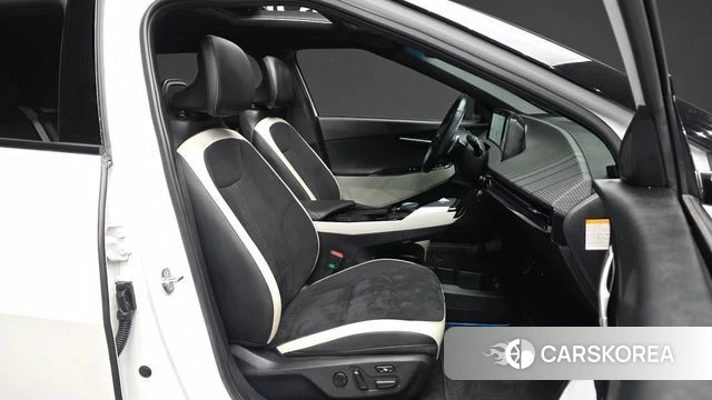 Kia EV6 2023 Белый из Кореи, фото 2