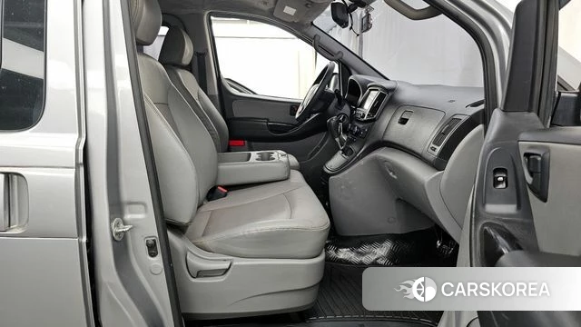 Hyundai The New Grand Starex 2018 Серебряный из Кореи, фото 2