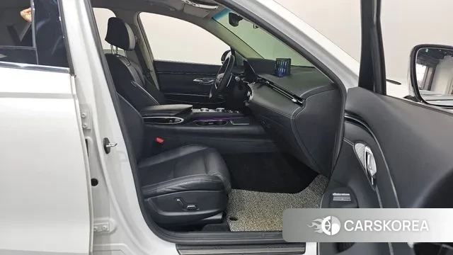 Genesis GV70 2022 Белый из Кореи, фото 2