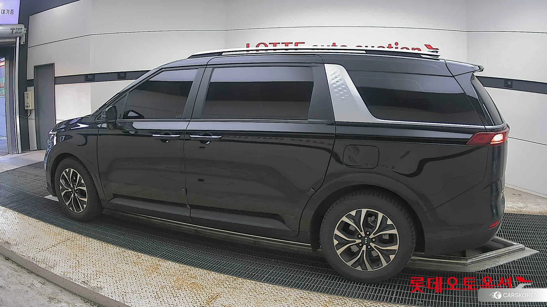 Kia Carnival 2021 Aurora Black Pearl из Кореи, фото 2
