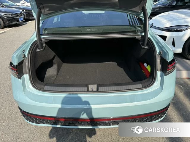 Volkswagen Passat 2025 Синий из Китая, фото 2