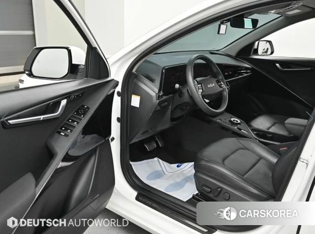 Kia Di Ol Nu Niro 2022 Белый из Кореи, фото 2
