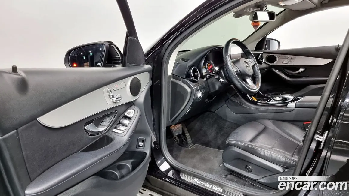 Mercedes-Benz GLC-Class X253 2018 Черный из Кореи, фото 2