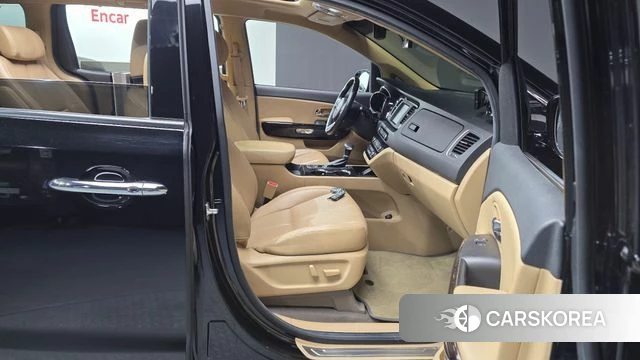 Kia The New Carnival 2018 Черный из Кореи, фото 2