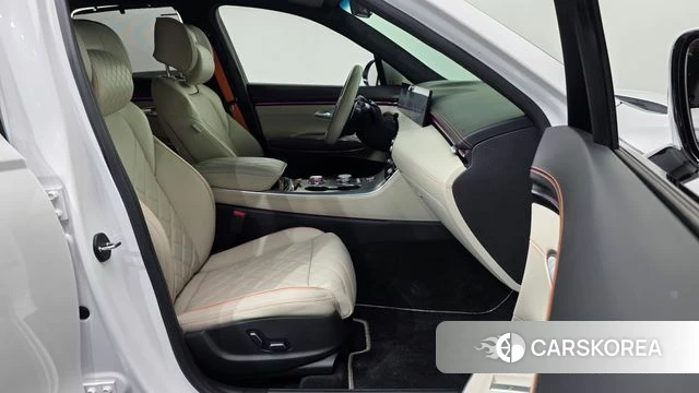 Genesis GV70 2025 Белый из Кореи, фото 2