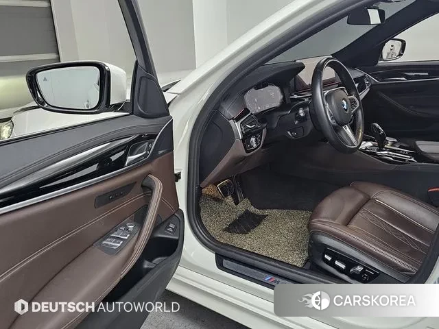 BMW 5 Series (G30) 2021 Белый из Кореи, фото 2